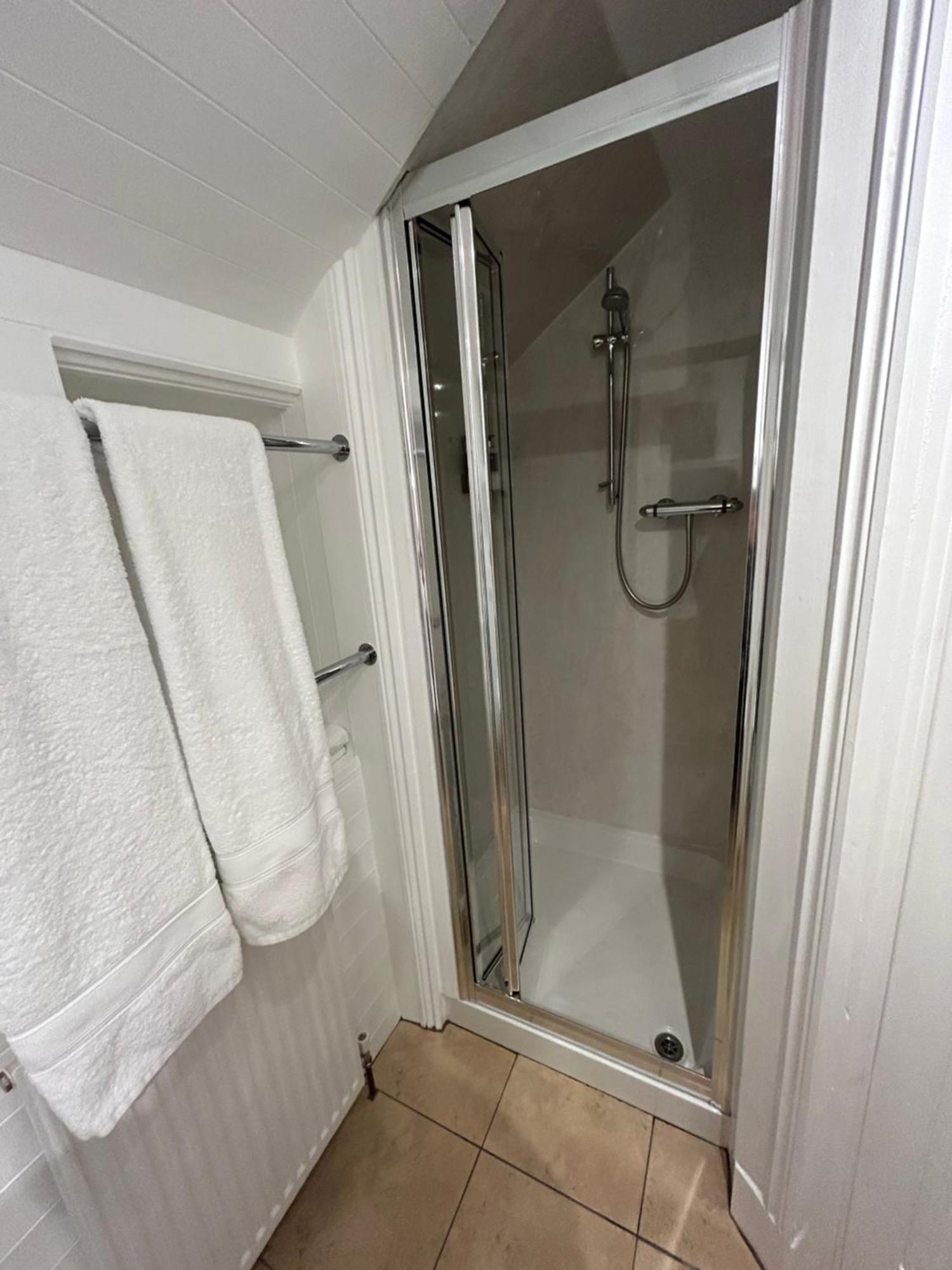 Glen Lyon Lodge Bed And Breakfast Nairn Room photo